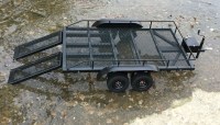 Aanhangwagen met afneembare oprijplaten, voor crawlers en scalers in schaal schaal 1 op 10.