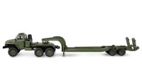 Bestuurbare Ural B36 militaire vrachtwagen 6WD aangedreven met dieplader aanhanger 1op16 RTR